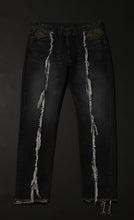 Load image into Gallery viewer, Exclusive Fringe prêt-à-porter men Jeans MAISON ILLURE Milano Tokyo
