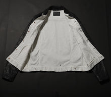 Load image into Gallery viewer, Yin and Yang Black series Exclusive prêt-à-porter men Denim Jacket MAISON ILLURE Milano Tokyo
